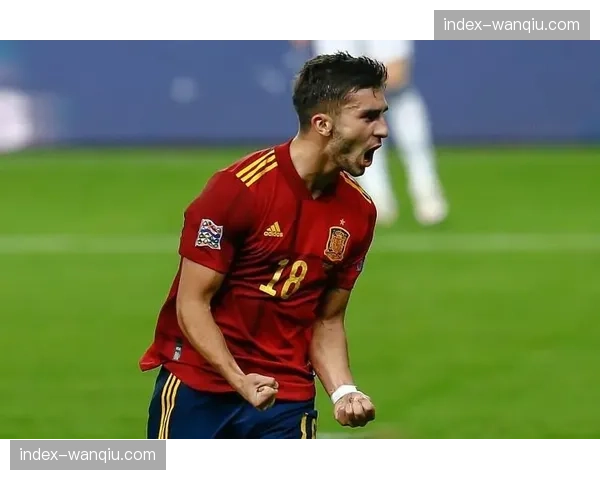 从边锋到边翼卫：剖析费兰-托雷斯在巴萨转换体系中的新角色